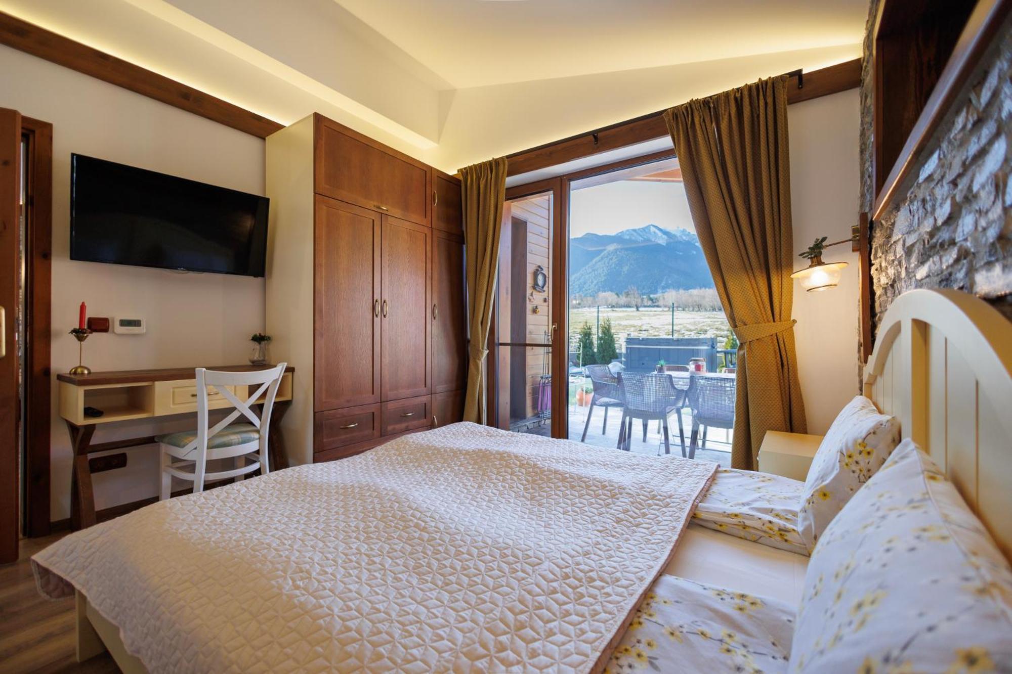 Mountain Villa Jordan- With Jacuzzi 拉兹洛格 外观 照片